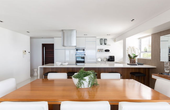 Clifton YOLO Spaces – Clifton Beachfront Penthouse - Photo 25