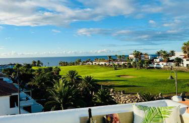 Fantastic sea and golf course view house with 3 bedrooms - Foto 1