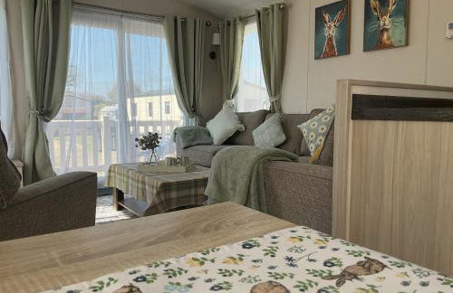 Hares Haven pet friendly sleeps 6 - Photo 6