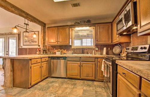 White River Getaway with Fire Pit and Trout Fishing! - Foto 11