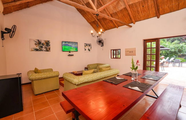 2 bed Apartment With Pool - 2126 - Foto 1