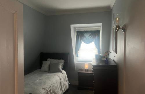 2Br Private Victorian Apartment in City location on half acre Sleeps 5 - Foto 26