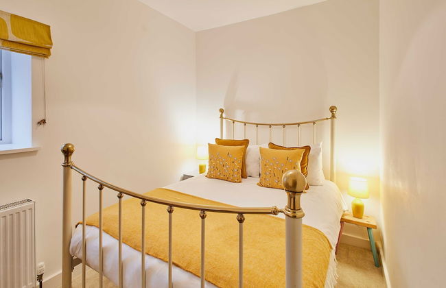 Host Stay Temple Terrace - Photo 4