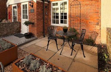 The Poppies, Norfolk, a charming coastal cottage - Photo 27