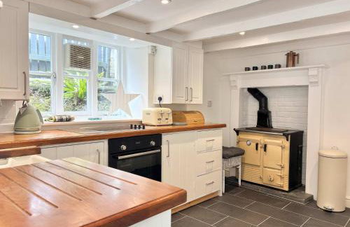 Quaint Cosy Cottage Mousehole - Photo 12