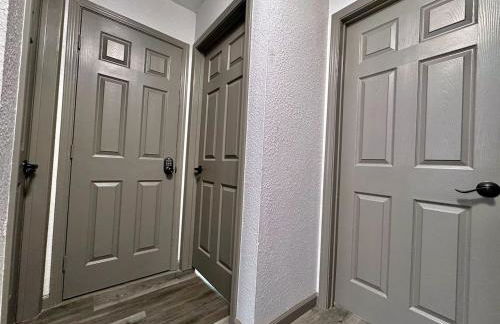 Central Midtown Apt-Secure Parking-Walk to Target - Foto 16