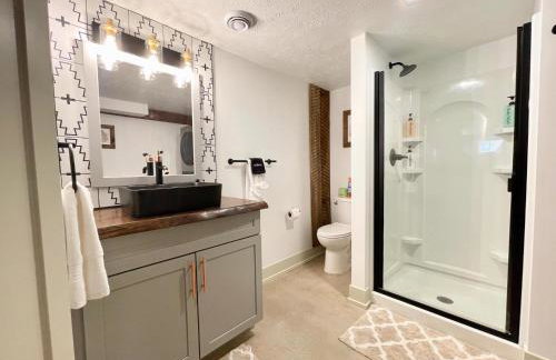 Historical Boiler Maker - Downtown Muskegon - Foto 6