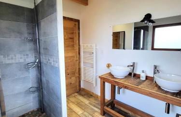 Chalet des Jonquilles - Au calme, bordant la forêt - Foto 3