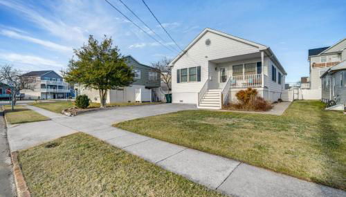 Walk to Brigantine Beach Home with BBQ and Yard - Foto 3