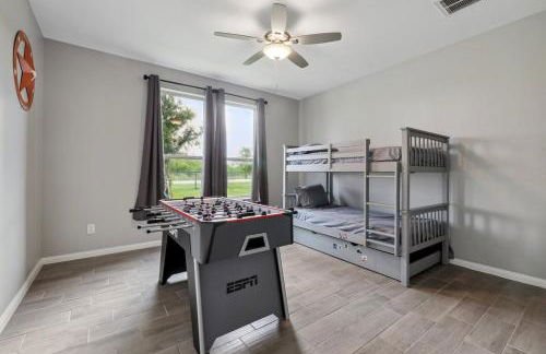 Modern Escape in Cedar Creek - Foto 8