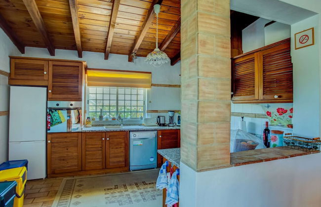 Holiday Home at Portimao With Fenced Garden - Photo 4