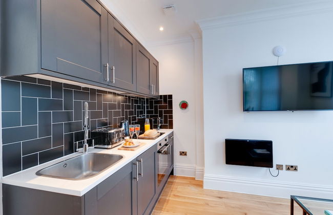 80 by Elite - Photo 41