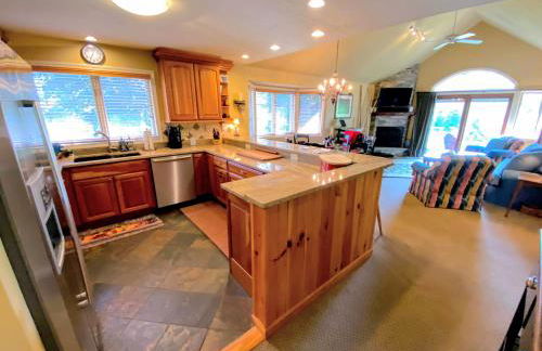 F8 Luxurious Mt Washington Hotel golf course home Wifi cable air conditioning - Foto 12