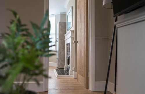 Comfortable 5-Bedroom House in Cheltenham - Foto 45