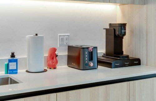 Sleek Escape-Resort-Style Stay with Pool Spa & more - Foto 16