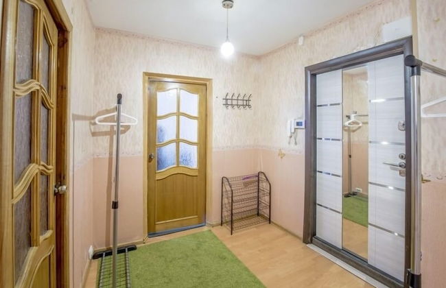 Apartment - Generala Tyuleneva 35 - Photo 2