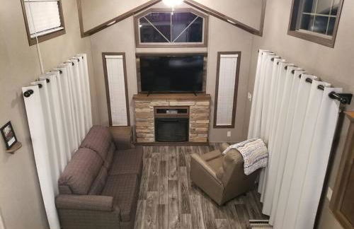 Tiny home with hammock loft BBQ and yard - Foto 25