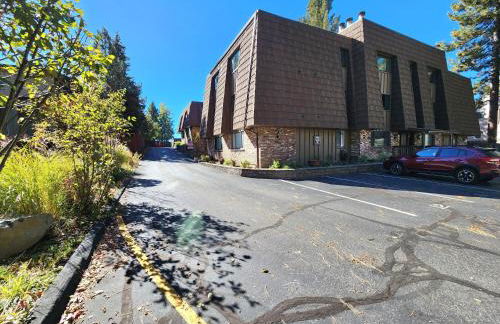 Tahoe Shoreline Retreat - Close to Ski Resorts & HOA Amenities - Foto 70