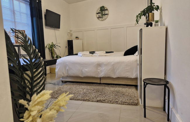 Beachside Retreat - Pets Ok - Free Parking - Photo 7