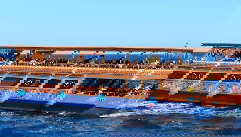 Passeio de barco egípcio pelo Mar Vermelho