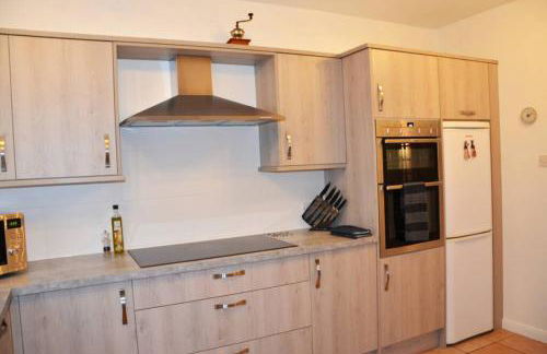 NEW - Beautiful, spacious Beechwood Lodge with lovely gardens - Photo 26