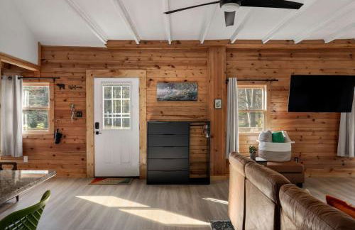 Riverfront w Deck Grill Fire pit & Climbing Wall - Photo 14