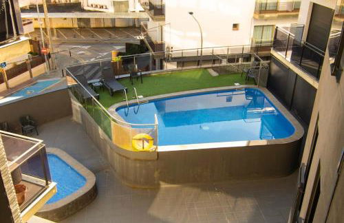 Seahomes Vacations - Beachside Apt with Pool - Foto 12