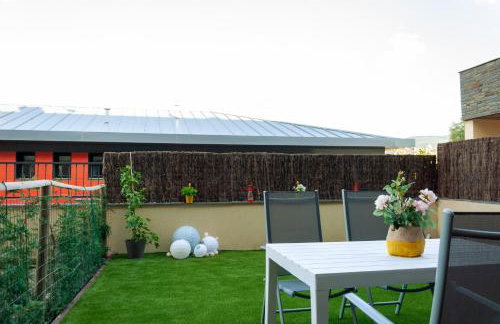 Cal Xera - Acollidora planta baixa amb jardí privat i llar de foc - Photo 17