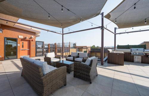 King Bed-Walk Downtown-Free Garage Parking-Laundry - Foto 13