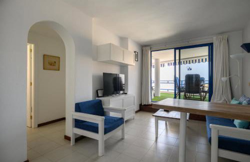 Charming Apartment with Terrace, Swimming pool and Sea views - Foto 12