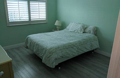 Luxurious, family-friendly 3BR condo on the water - Foto 15