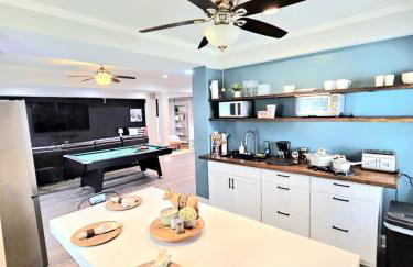 Steps from the Beach, sleeps 4!! - Photo 1