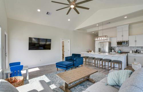 Walk to Ocean! Family-Friendly Crystal Beach Home - Foto 11