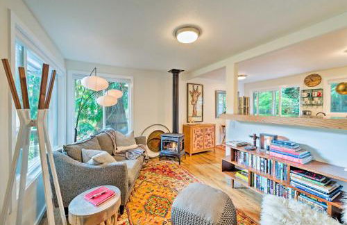 House with Deck on Whidbey Island, 1 Mi from Shore! - Foto 6