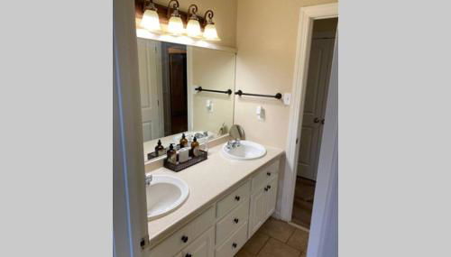 The Crimson - Game Day Rental - Foto 2