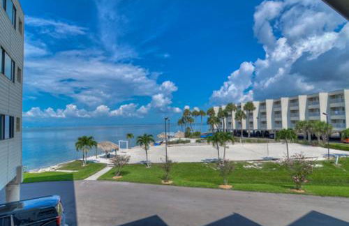 252-Waterfront, Amazing View from Balcony-Heated pool - Foto 16