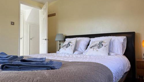 Caterham 3 Bed House, Free on street Parking - Foto 4