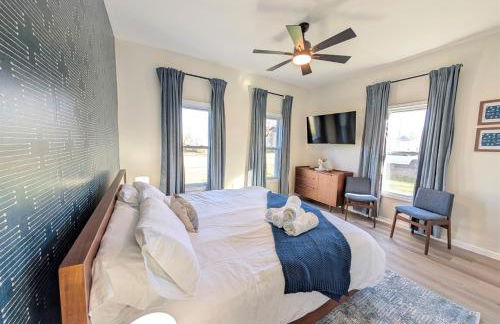 Modern Norwalk Retreat 2 King Suites Sunroom - Foto 9