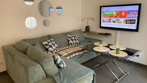 FLC- Vaste T2 -Parking-Air Conditioning-Terrace-6p-St Charles - Photo 2