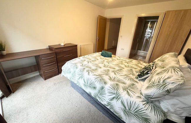 Sea Breeze Retreat in Swansea - Photo 5