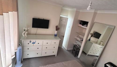 Lovely 3 bedroom house in Borehamwood . - Foto 3