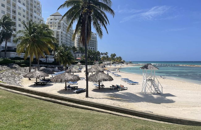 Nianna Coral Bay Gorgeous Townhouse 2 - Photo 52