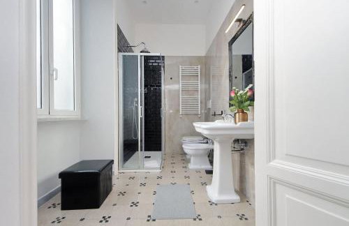 Interno 5 elegante residenza per 10 pax vicina a Colosseo e Santa Maria Maggiore - Foto 9