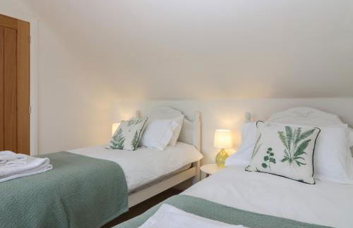 Whitehouse Woodwrae - Photo 26