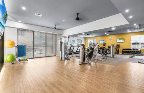 Modern 2BR 2BA Condo Sleeps 8 with Gym Laundry 20 Min to NYC - Foto 40