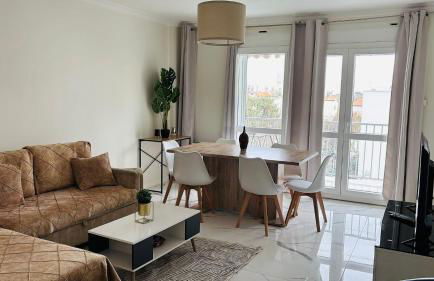 Bel Appartement spacieux T4 avec 2 Parkings privée Gratuit - Foto 2