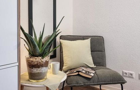 WiLUKA Penthouse mit großer Dachterasse -highspeed Wifi- 24Std Check-In -nachhaltig eingerichtet- Netflix - Photo 6