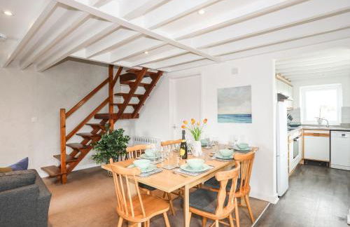 Rhiw - 1 Ty'n Don - Photo 6