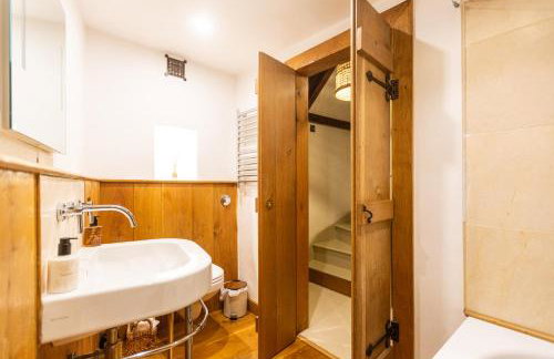 Medius Cottage in the Cotswolds - Photo 13