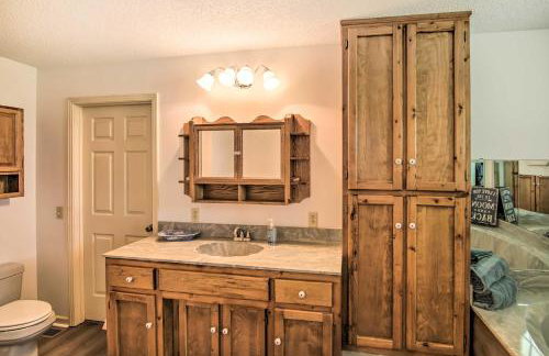 Country Home with Fire Pit 40 Mi to Nashville! - Foto 13